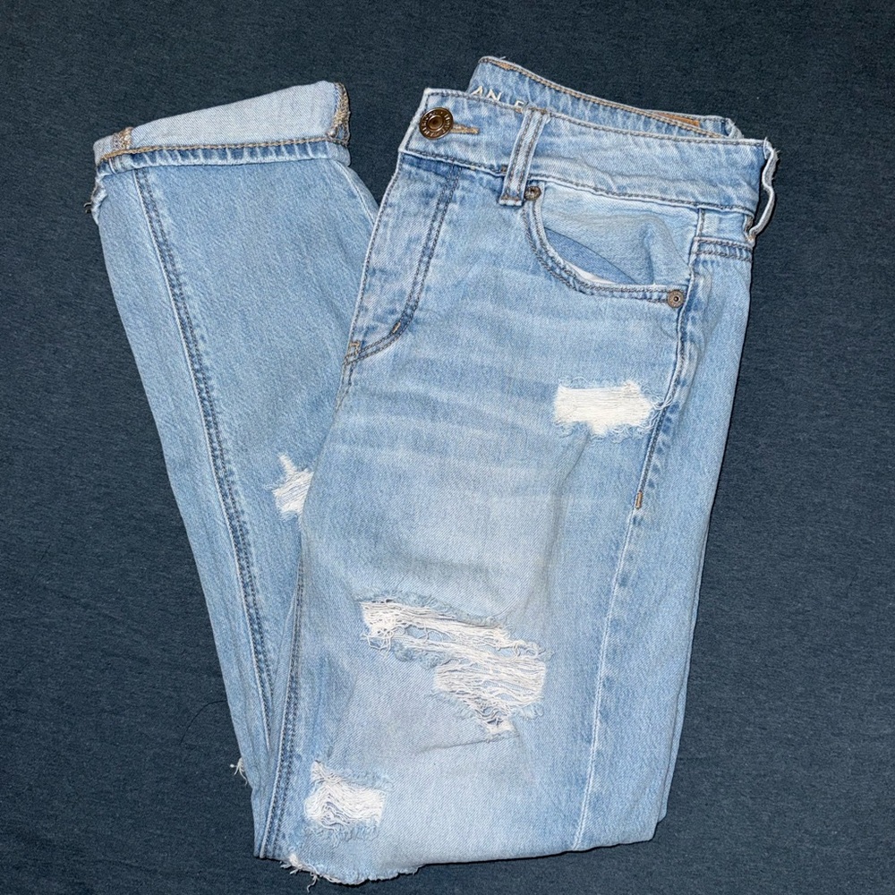 American Eagle Distressed Tomgirl Jeans